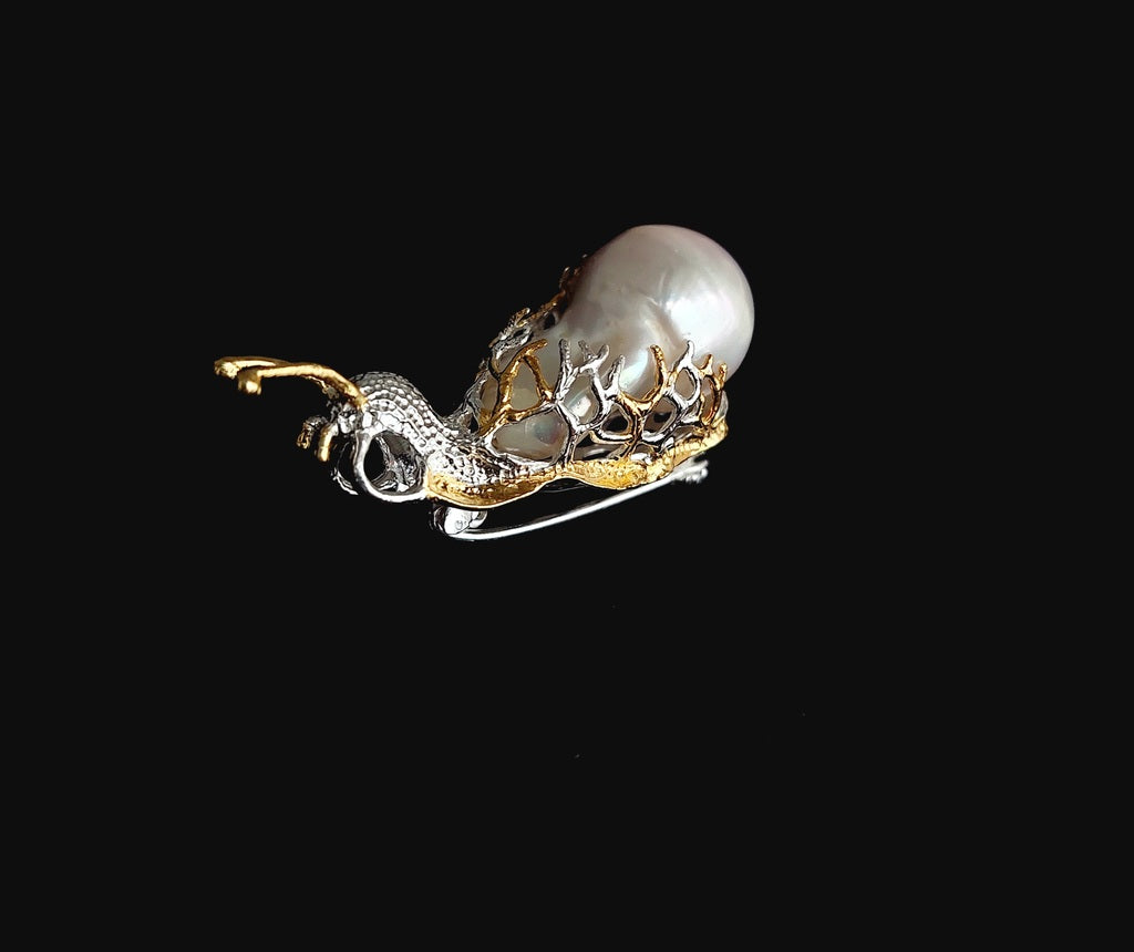 Pendant Snail With Baroque