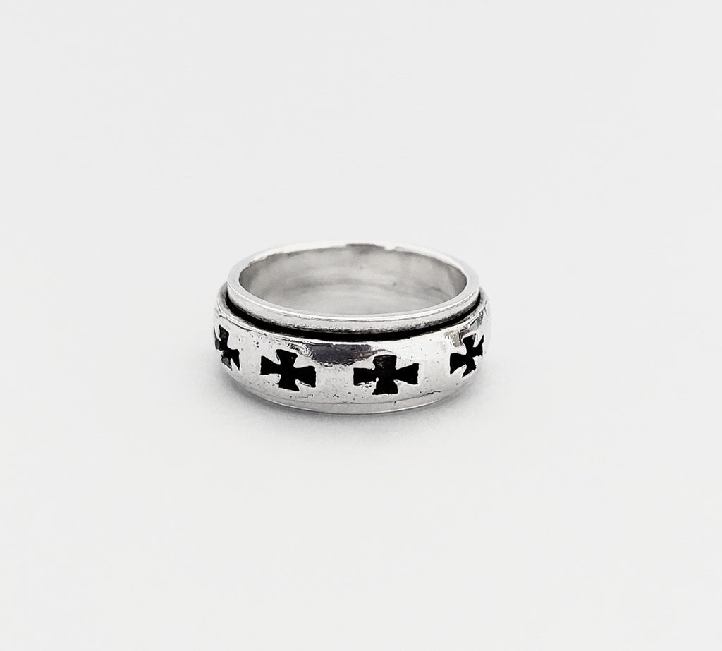 Ring Man Spinning Cross 8mm