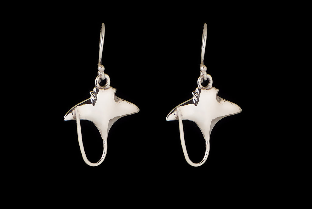 Earring Manta Plain Small Hook 1.9 x 1.6cm