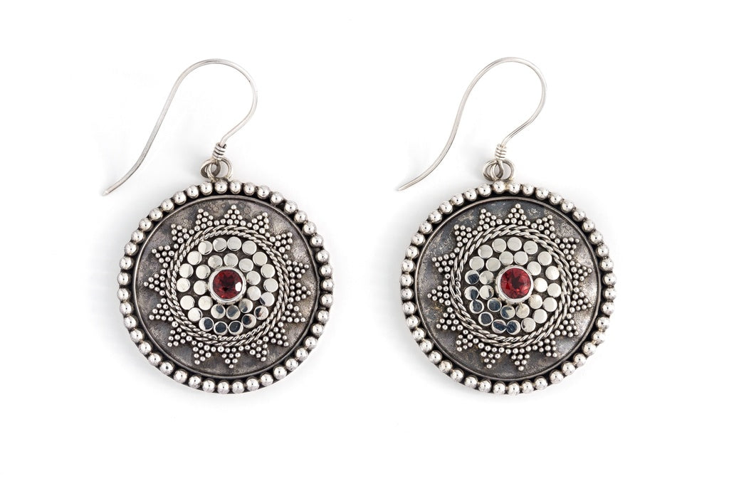 Earring Sombrero with Garnet Stone 2.4-2.6cm