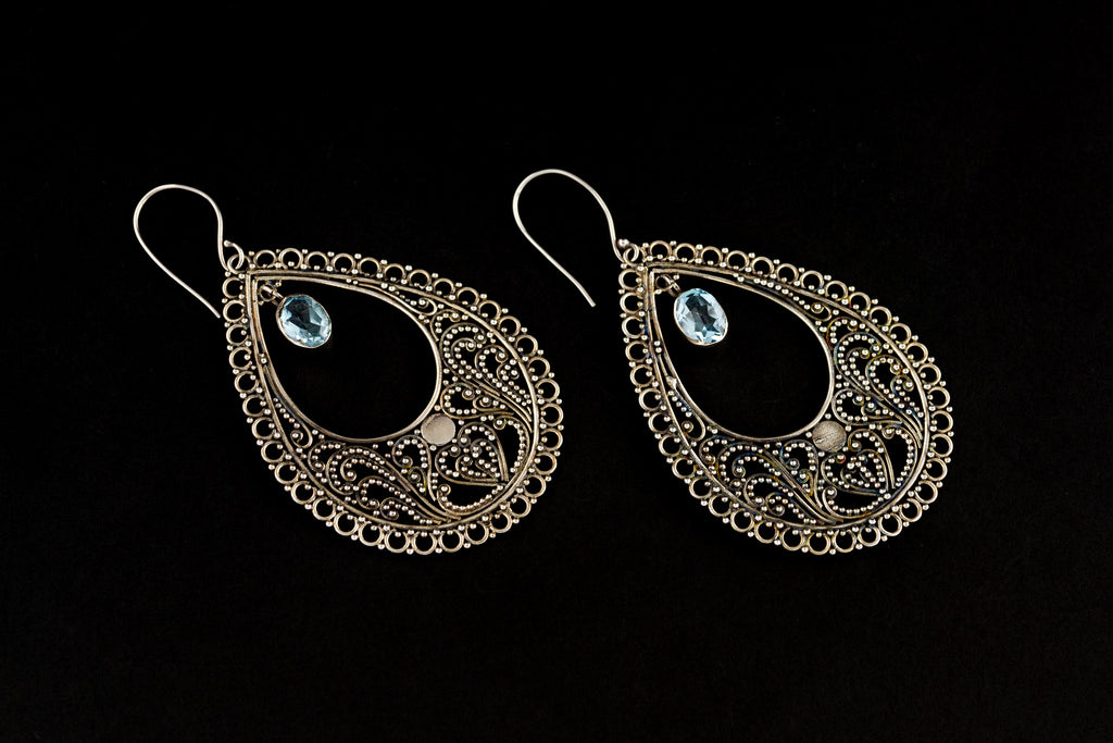 Earring Bun Oval Hole With Stone