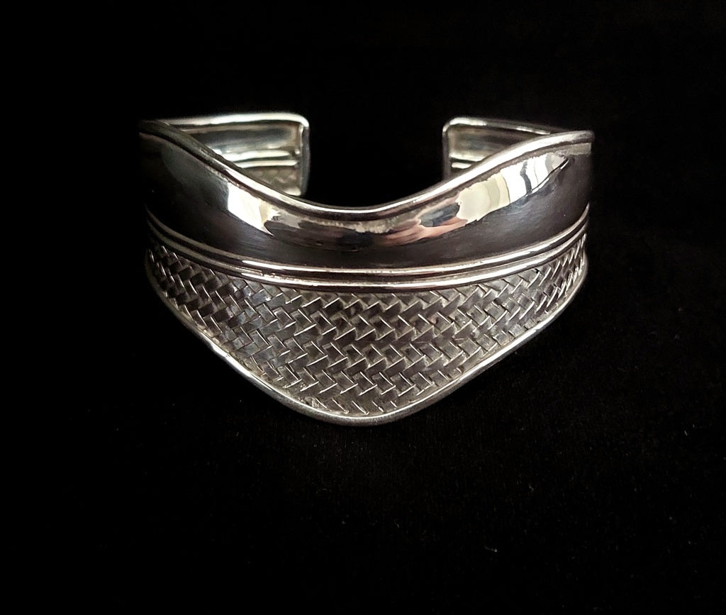 Cuff Anyaman Plain Abstract - Bambu Silver Jewellry