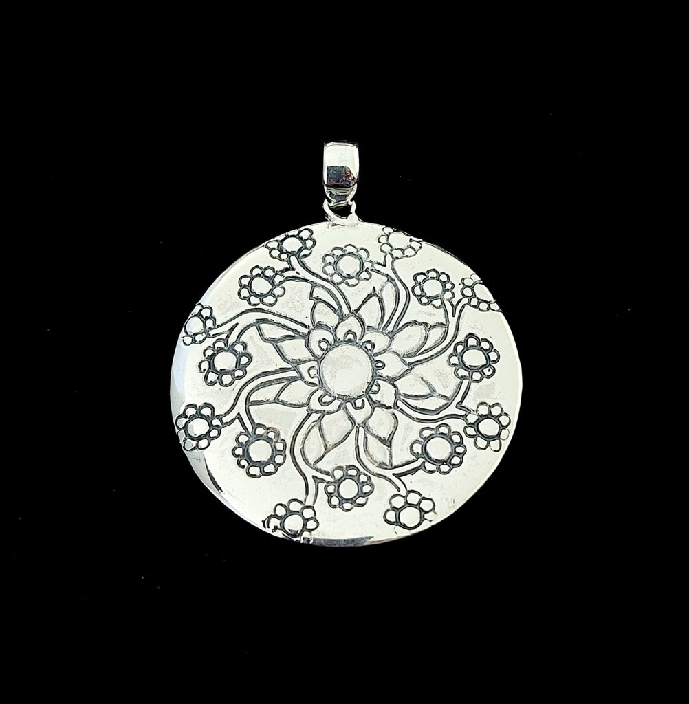 Pendant  Lotus 4.5cm