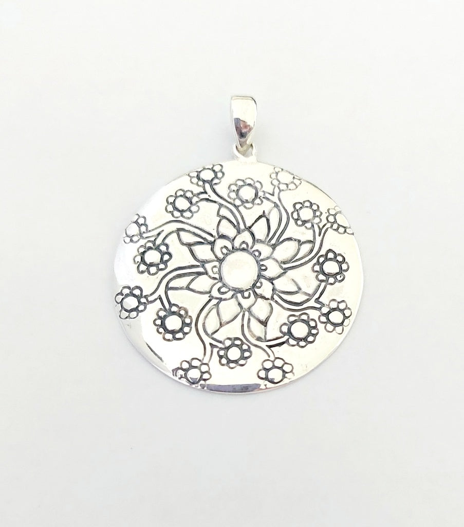 Pendant  Lotus 4.5cm