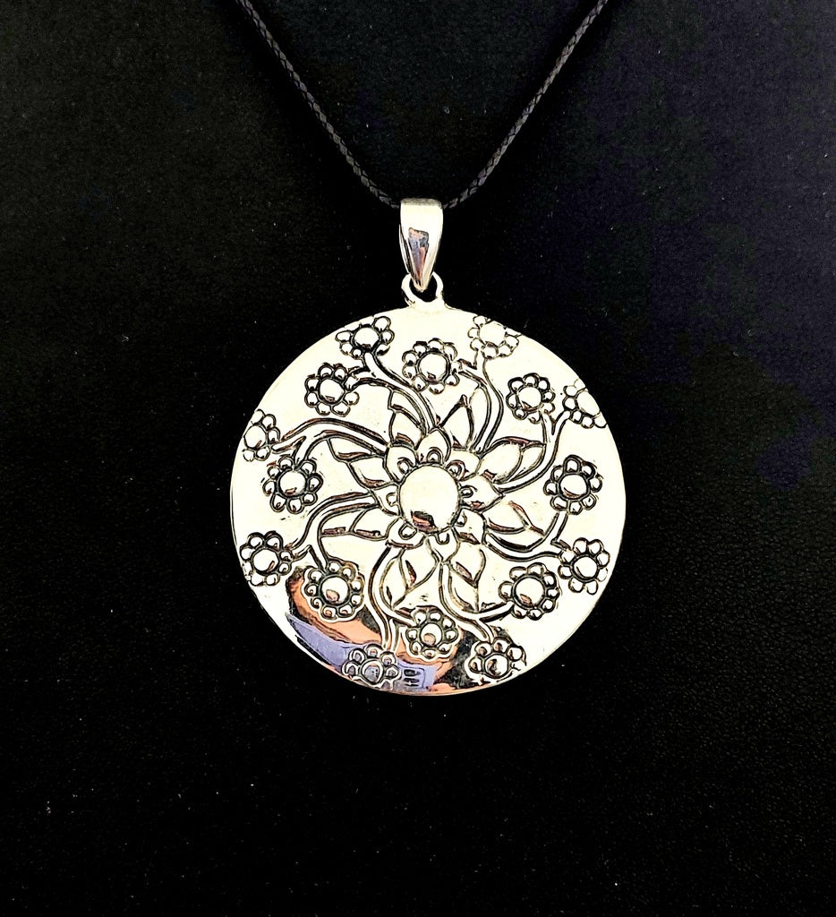 Pendant  Lotus 4.5cm